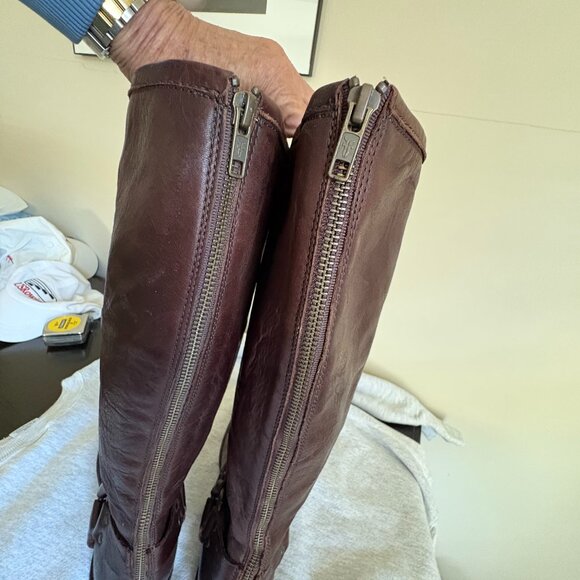 FRYE Women's 15" boots, barely worn - Picture 5 of 6